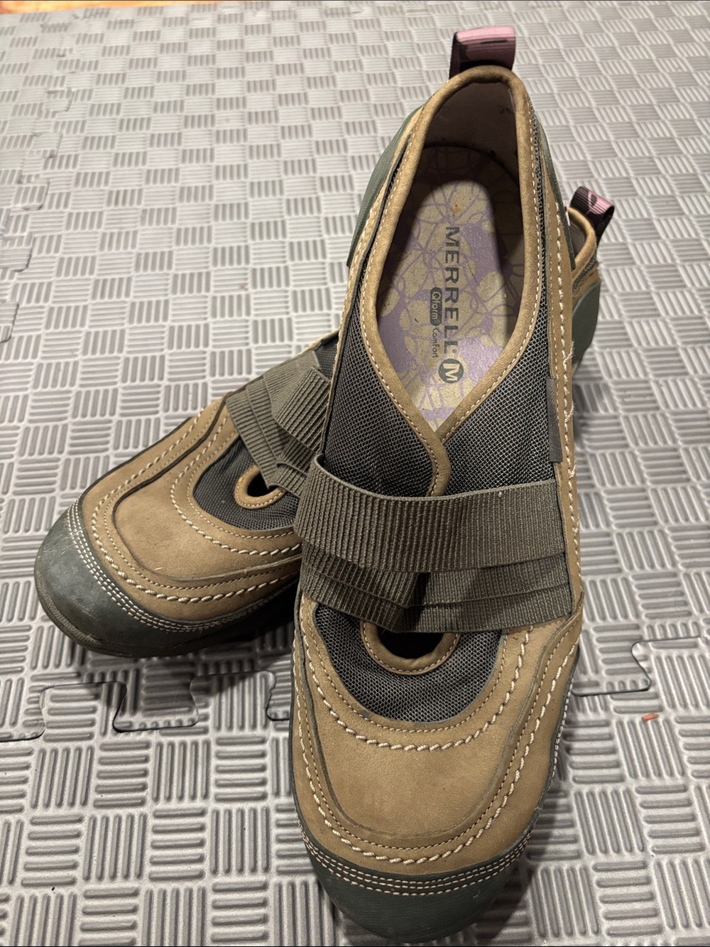 Merrell Olive Green and Brown Slip-On Leather Mesh Casuals with Pink Pull Tab